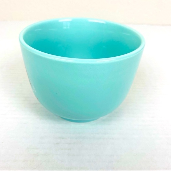 Paper Source Let’s Chill Walrus Coffee Mug 16oz - Picture 3 of 7